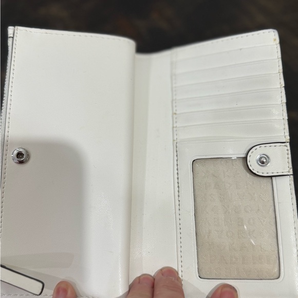 Kate Spade Larchmont Avenue Camera Bag with wallet and Coin holder Keychain - Picture 6 of 13